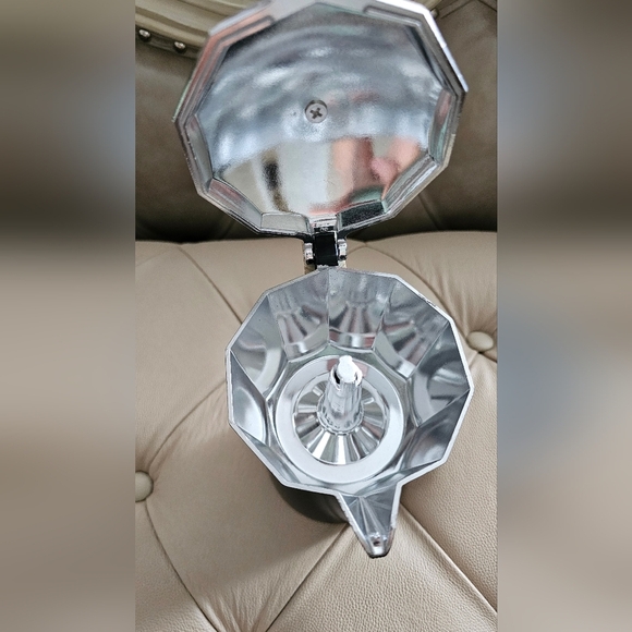 Gnail & Zani Stove Top Espresso Coffee Maker With Induction Bottom 6 cups Black - Picture 3 of 4